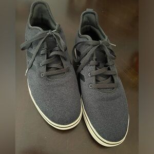 Adidas Black / Gray sneakers Men’s Size 12 GREAT Condition